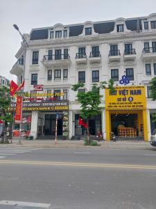 Bán KBT LOUIS CITY Hoàng Mai giá đầu tư DT 73m2 5 Tầng. Mặt Đường rộng - KINH DOANH đỉnh, giá chỉ 29 tỷ